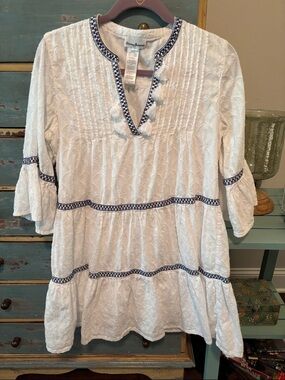 Tommy Bahama White lined dress w: Navy Embroidered Trim. Sz S/P